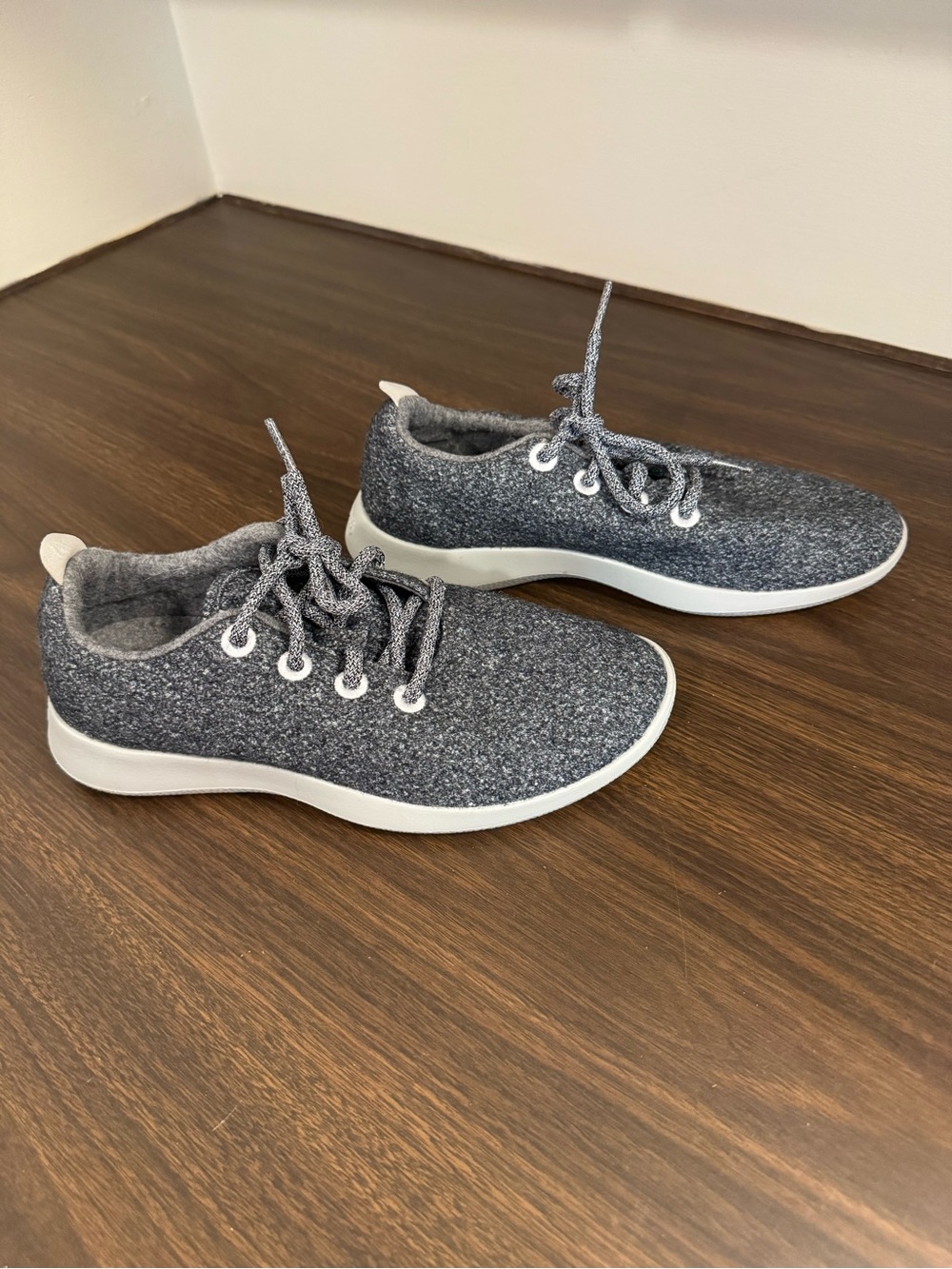 Allbirds Women’s Wool Runners Natural Grey Merino Wool Sneakers Size 9 EU 39